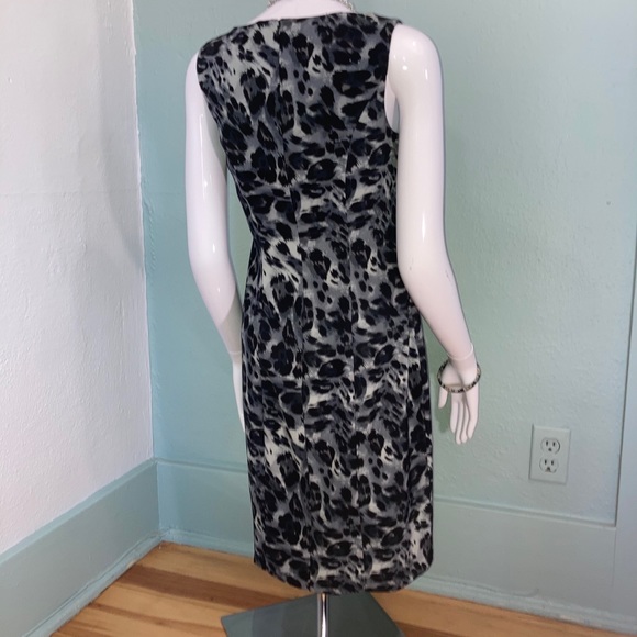 Animal Print Dress with Necklace 6 - Picture 2 of 7